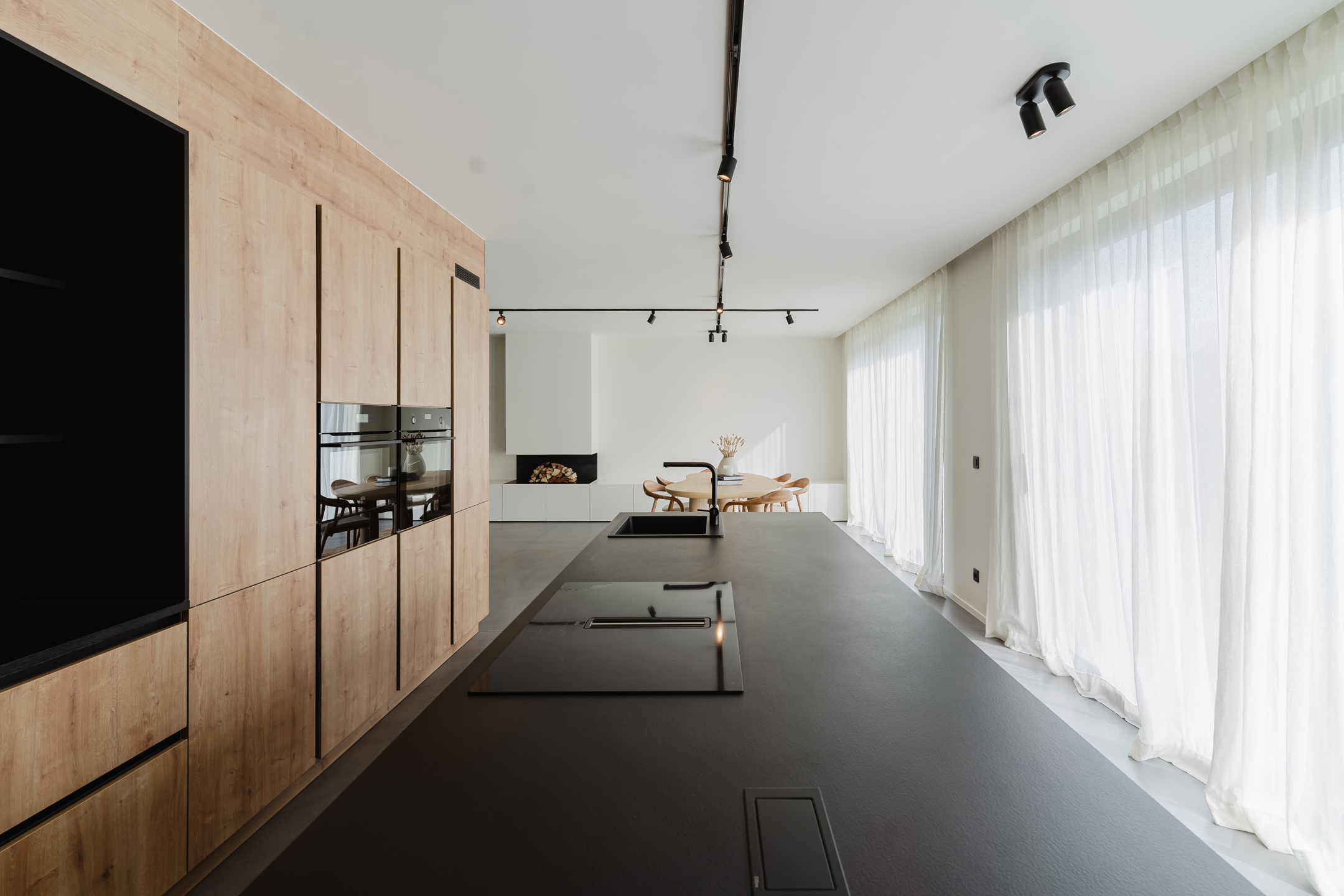 Modernistische woning met 4 slaapkamers en tuin te Drongen - foto 4