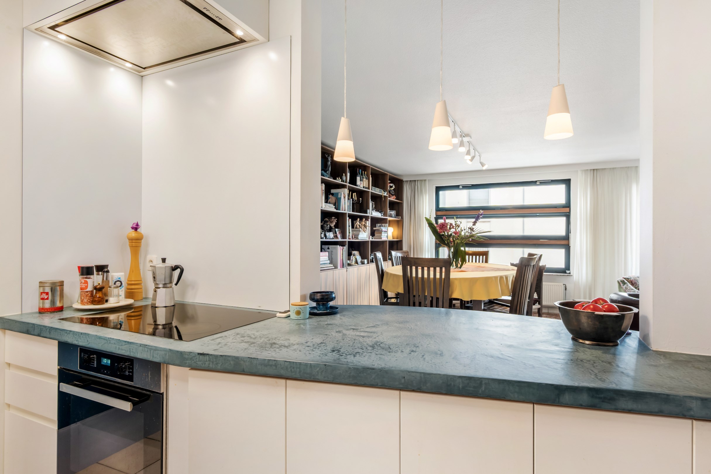 Bright duplex apartment with 3 bedrooms, large terrace and parking space on the Britselei. - photo 5