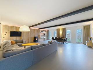 LiggingDeze exclusieve villa is ideaal gelegen in Merelbeke-Melle, met een uitstekende ontsluiting richting Gent en de belangrijkste autostrades...