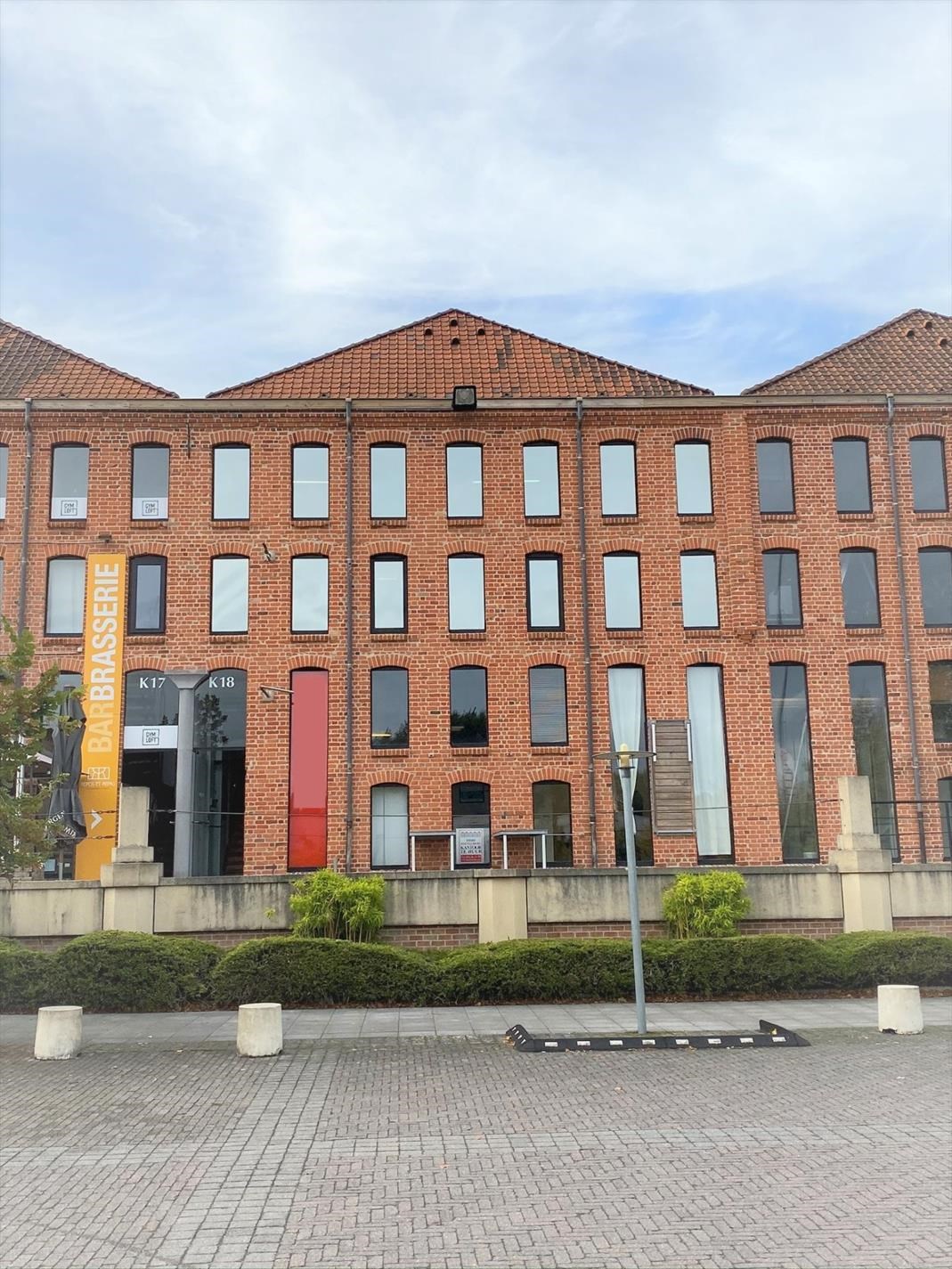 Commercial à louer à Courtrai - photo 2