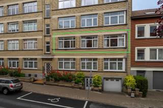Immo Pické biedt U dit zeer gunstig gelegen appartement op de eerste verdieping aan gelegen in de nabijheid van alle faciliteiten. Dit...