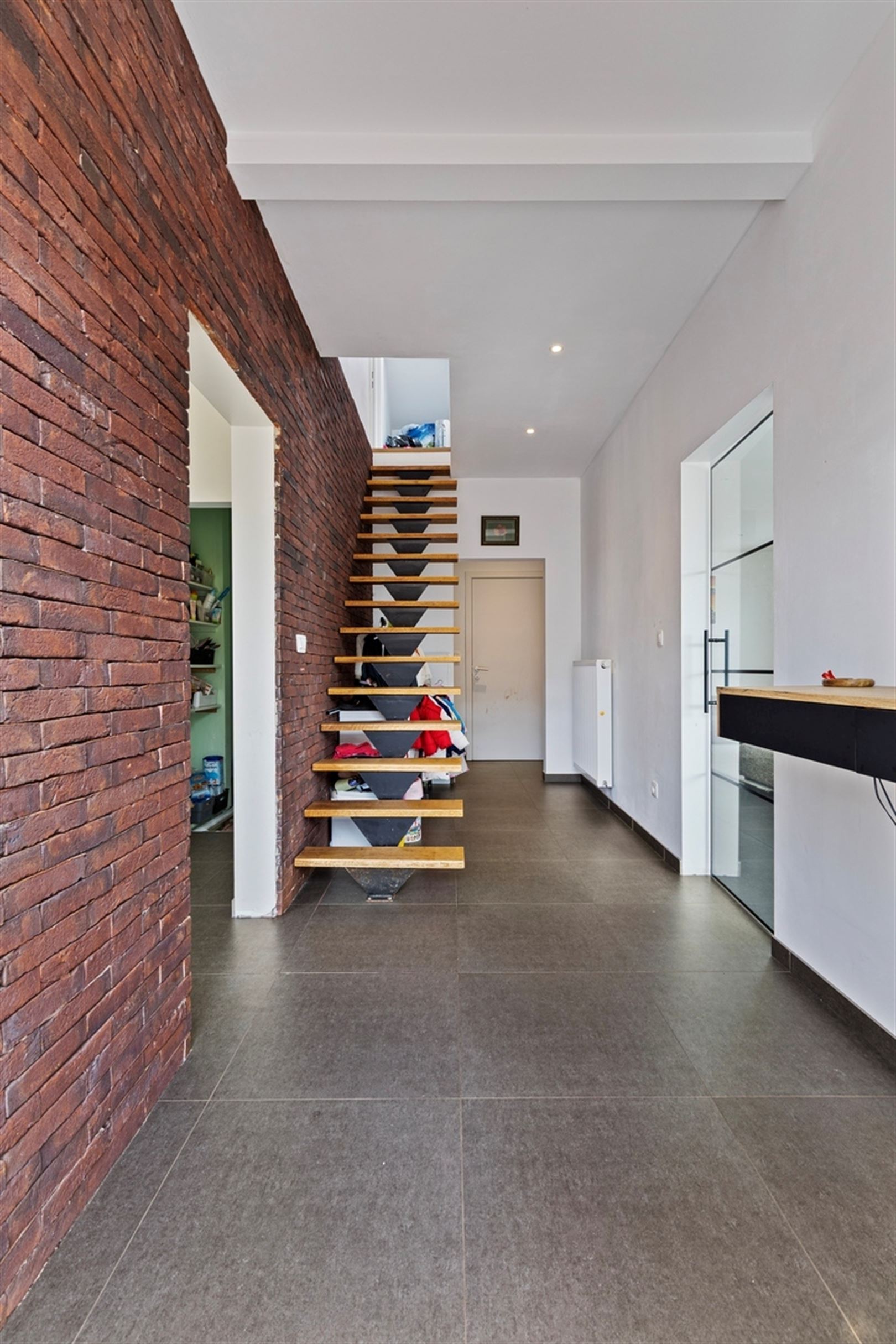 Instapklare open bebouwing op 480 m² met 3 slaapkamers en 2 badkamers. - foto 3