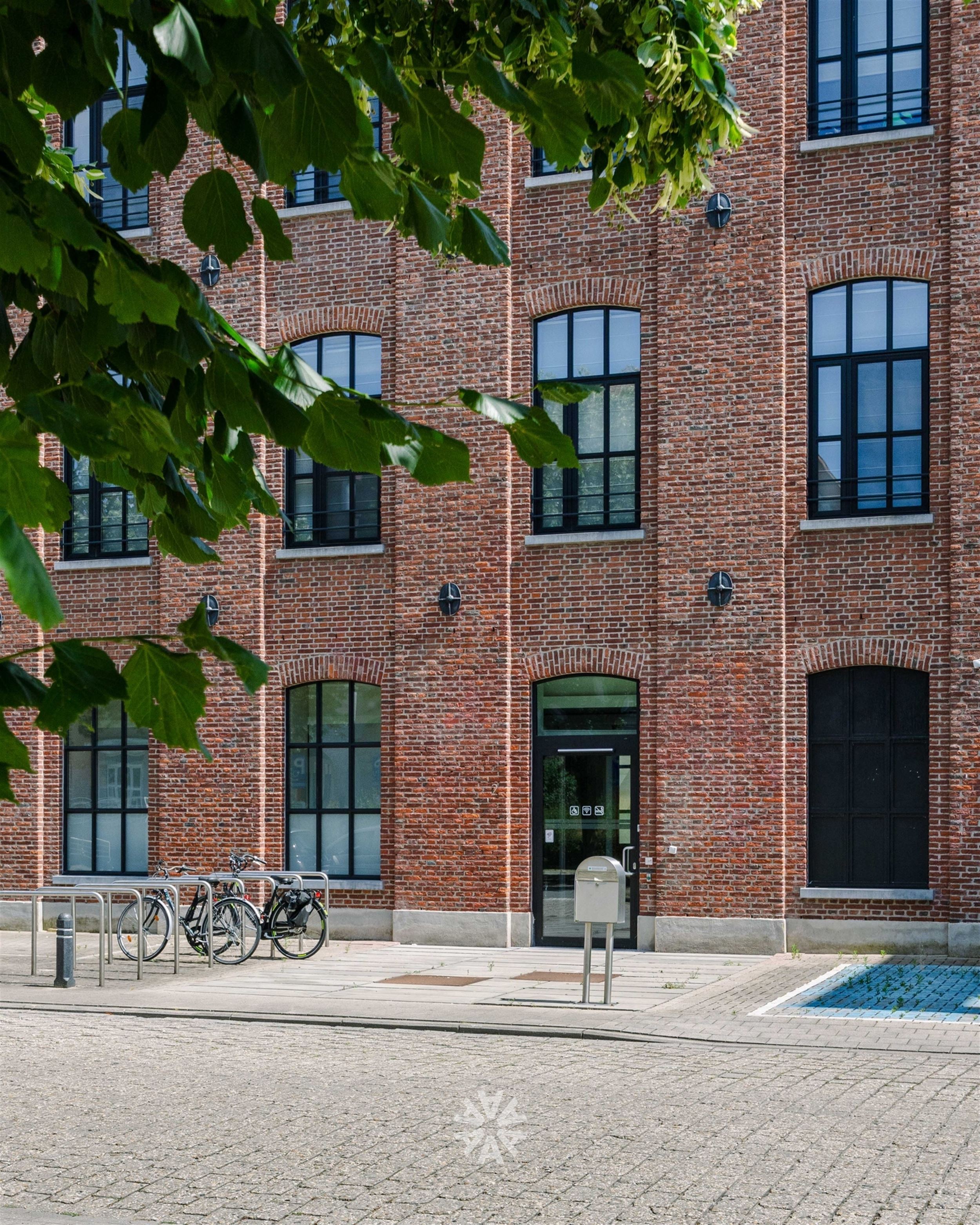 Commercial for sale in Ghent - photo 4