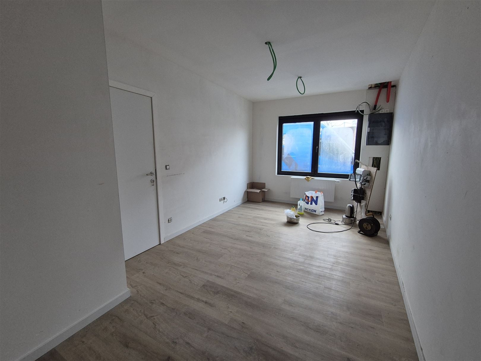 Volledig gerenoveerde, rustig gelegen woning met 4 slaapkamers. - foto 4
