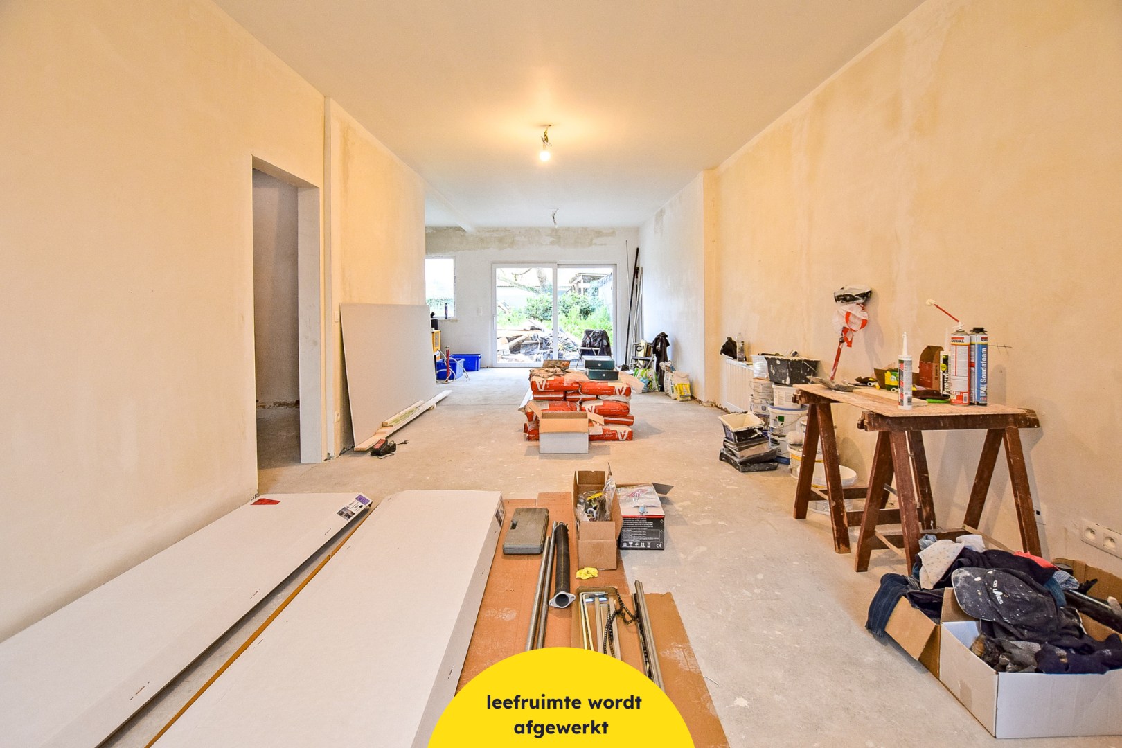 Unieke kans, afgewerkte woning met 4 slaapkamers en ruime tuin. - foto 4