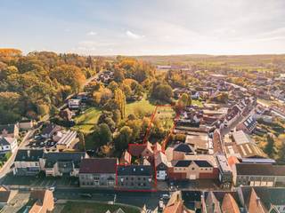 In the heart of the Flemish Ardennes, in the charming Leupegem (part of Oudenaarde), you will discover this characterful mansion with...
