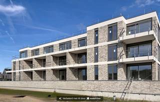 Met 32 exclusieve appartementen biedt Residentie Hagelberg een ideale thuisbasis voor zowel bewoners als investeerders.<br />Dit lichtrijke gelijkvloerse appartement (A0.1 = 95m²) met groot zuidwest gericht en deels overdekt terras van 22m² omvat:<br />INDELING: Inkomhal met vestiaireruimte, ruime berging, lichtrijke leefruimte met keuken voorzien van ingebouwde toestellen, apart hangtoilet, 2 slpks, badkamer voorzien van badmeubel met dubbele lavabo en douche.<br />Volledige en nog vrij te kiezen binnenafwerking tot en met de laminaat in de slpks. <br /><span>Uiterst energiezuinig (E10 = A-Label) dankzij zonnepanelen (energiedelen) , warmtepomp met vloerverwarming (+koeling) en ventilatiesysteem D.</span><br />Ondergrondse staanplaatsen en kelderbergingen welke mee dienen aangekocht te worden.<br /><span>Gelijkvloerse afsluitbare fietsenstalling en lift zijn voorzien. </span>De werken zijn gestart.<br />Gelegen in een rustige omgeving met een centraal park en gelegen bij alle voorziening in handbereik en vlotte verbinding A12 combineert Residentie Hagelberg het beste van twee werelden.<br /><br />Prijs excl. btw en kosten. Download de brochure op https://durabrik.immo/berendrecht<br />Heb je vragen of wil je een bezoek brengen aan dit appartement? Contacteer dan je bouwadviseur via 09 280 60 60 of mail naar info@durabrik.be.<br />De beelden en oppervlaktes zijn indicatief.<br />