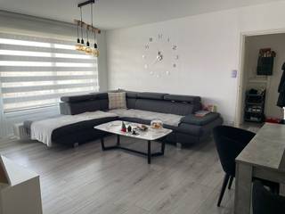 Immo DAVID presenteert: volledig gerenoveerd appartement in 2025Dit instapklare appartement van 72 m² is gelegen op de 10de verdieping van een gebouw...