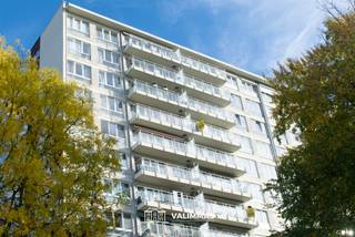 VALIMMAS verkoopt dit gerenoveerd en rustig gelegen appartement met terras, nabij het centrum van Zellik.... Het appartement is gelegen op de...