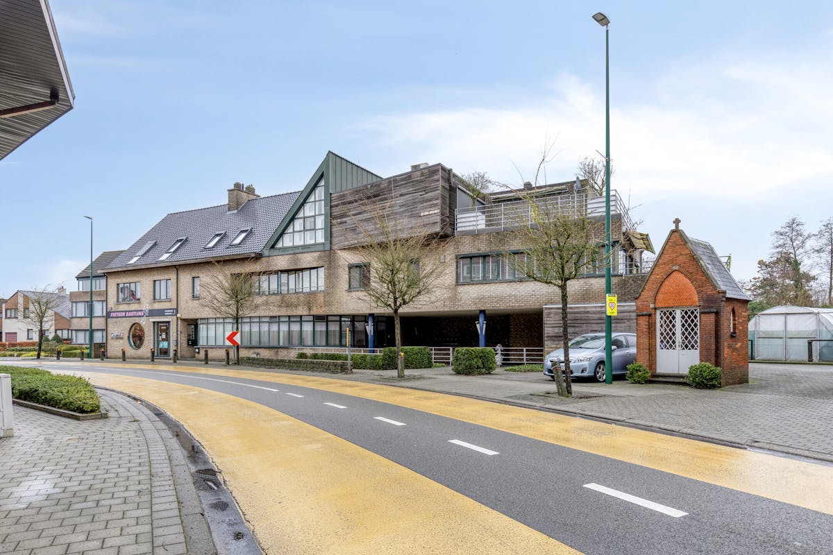 Appartement met drie slaapkamers en garage te koop! - foto 2