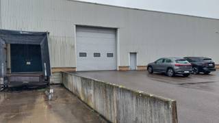 Grote opslaghal van 3.000 m² met grote poort en laaddok, vlakbij de E313 in Geel.De Bell Telephonelaan is parallel gelegen aan de E312 Antwerpen -...