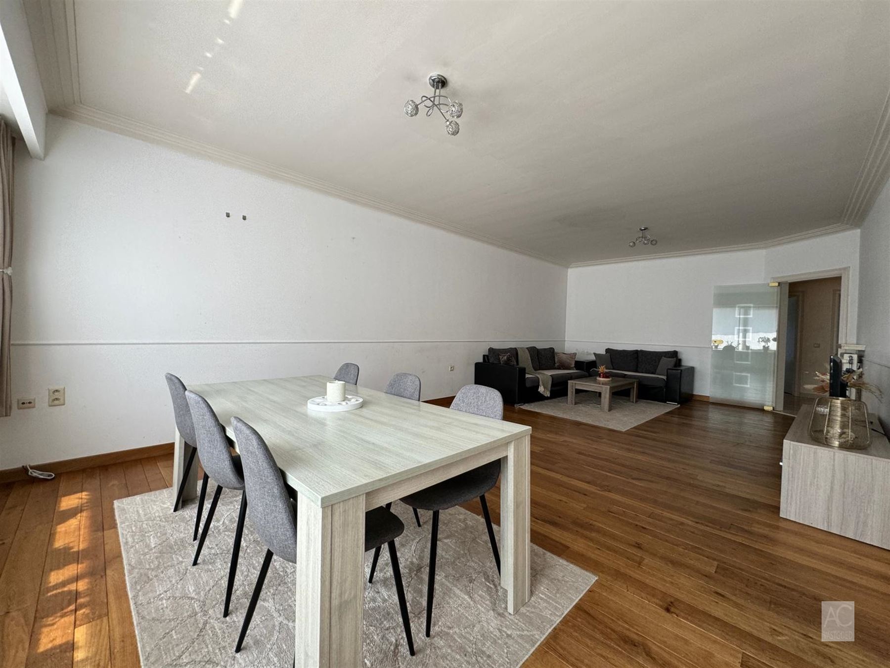 Gelijkvloers appartement met garage - foto 5