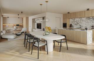 Deze<strong> <u>nieuwbouwvilla met 4 slaapkamers</u> </strong>en 2 badkamers is rustig gelegen op een <u><strong>achterliggend perceel</strong></u> (geen geluidshinder) in Oostduinkerke-Dorp, op wandelafstand van het strand en de duinen.<br />De ruime woning met een bewoonbare oppervlakte van 210 m² en een perceeloppervlakte van 1361m² wordt <u><strong>luxueus en duurzaam</strong></u> afgewerkt volgens het lastenboek met materialen naar keuze en heeft volgende indeling:<br />Het gelijkvloers omvat een inkomhal met een apart toilet, een ruime zit- en eethoek met bureauruimte en een open keuken met ruime berging die uitgeven op het terras en zuid gerichte tuin.<br />Op de eerste verdieping bevinden zich 4 ruime slaapkamers, twee badkamers, een berging en een apart toilet.<br />De volledige buitenaanleg is inbegrepen en omvat een oprit in grasdallen, een terras met keramische tegels, het inzaaien van gras, en een carport met fietsenberging.<br />De woning is zorgvuldig ontworpen met aandacht voor detail en hoogwaardige materialen, met als resultaat een moderne uitstraling en duurzaamheid.<br />Deze <u><strong>energiezuinige woning</strong></u> wordt voorzien van vloerverwarming aangestuurd via een <u><strong>warmtepomp</strong></u> en <u><strong>zonnepanelen</strong></u> en heeft een E-peil van 30!<br />Mogelijkheid om aan te kopen aan <u><strong>6% BTW.</strong></u>