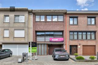 Bel-etage in Borsbeek met plek voor werk, leven én zalige zon in je tuinWelkom aan de Singel 131 in Borsbeek, waar deze verrassend ruime...