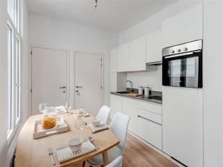 Wonen op een boogscheut van Zurenborg en de Dageraadplaats? Dit volledig gerenoveerde appartement (2019) combineert een strakke afwerking met...