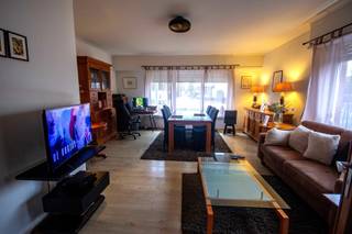 Opbrengsteigendom met twee appartementen op een CENTRALE locatie te Sint Job in t Goor. Dit interessant beleggingsproject biedt een...