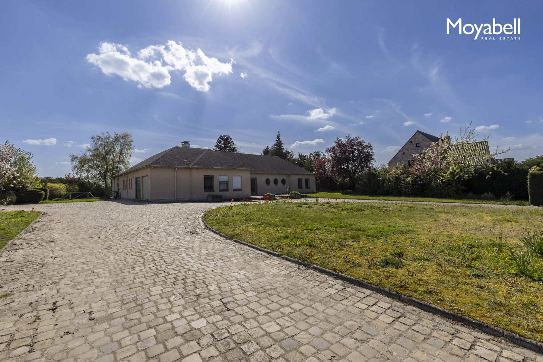 Te renoveren karaktervolle villa op een uitzonderlijk perceel van 8100m2 - foto 3