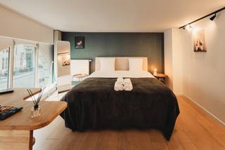 Located in an absolute prime spot on the Kouter in Ghent, directly opposite the opera house, this exceptional cohousing opportunity is set in...