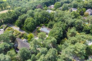 Deze bouwgrond is gunstig en residentieel gelegen in een groene omgeving in de Europawijk, op de grens van Mol en Geel. Tevens zeer rustig gelegen...