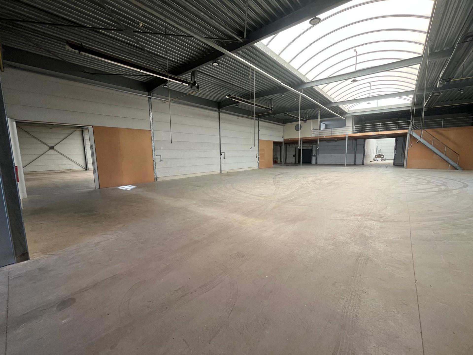 TE KOOP nabij A12 magazijn met beperkte kantoorruimte/woonst - foto 5