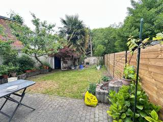Ruime gezinswoning met 3 tot 4 slaapkamers, kelder en zonnige tuin.Ontdek deze instapklare, ruime woning die ideaal is voor gezinnen die op zoek zijn...