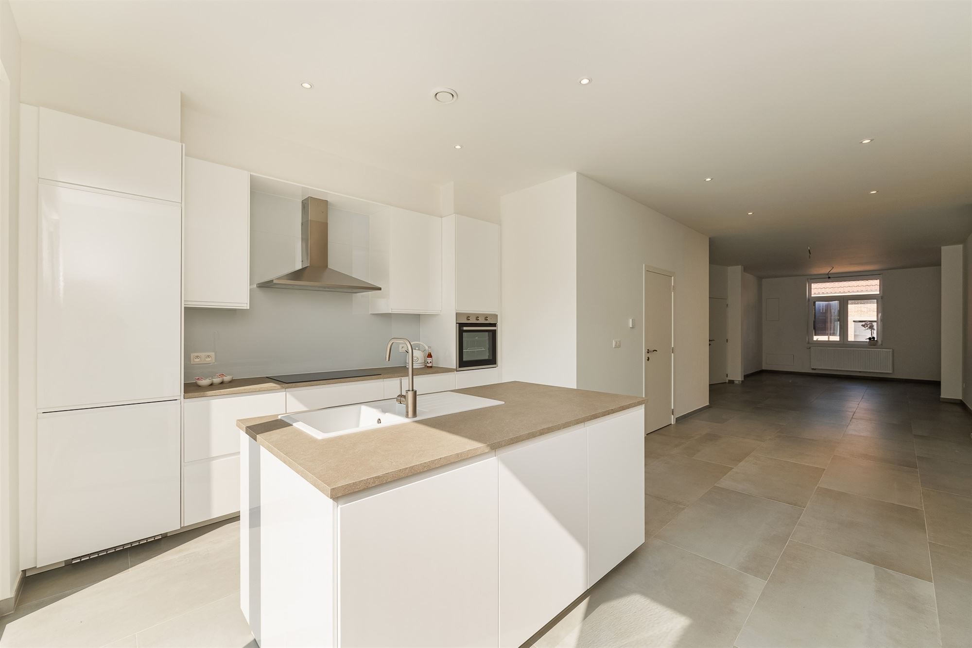 House - photo 5