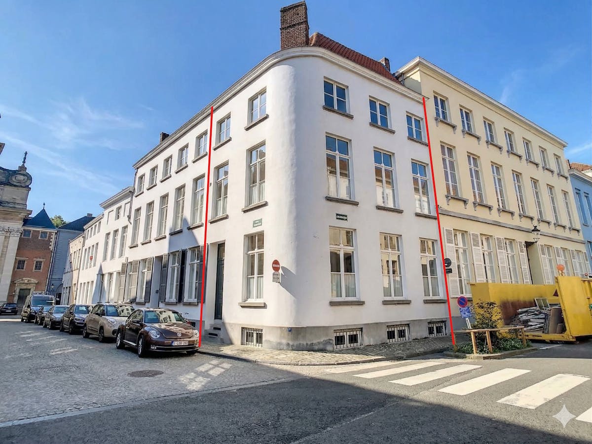 Authentieke burgerwoning te huur in het centrum van Brugge - foto 1