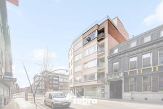 Dit eigendom bevindt zich vlakbij de markt van Roeselare. Een uitstekende locatie voor iedereen die houdt van deze bruisende stad. Het appartement is...