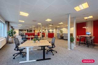 Ontdek residentie Ramen, een centraal gelegen kantoorgebouw in het bruisende hart van Gent. Op de tweede verdieping van dit gebouw bevindt zich een ruime en functionele kantoorruimte van 314 m².Dit kantoorgebouw heeft een uitstekende bereikbaarheid, zowel met het openbaar vervoer als met de auto. Bus- en treinstations zijn vlakbij, en een publieke parking onder het gebouw zorgt voor extra comfort voor wie met de wagen komt.Residentie Ramen biedt een flexibele en professionele werkomgeving.Bent u geïnteresseerd in dit kantoor te huur in Gent? Aarzel dan niet om ons te contacteren via business.gent@dewaele.com of 09 245 35 35.