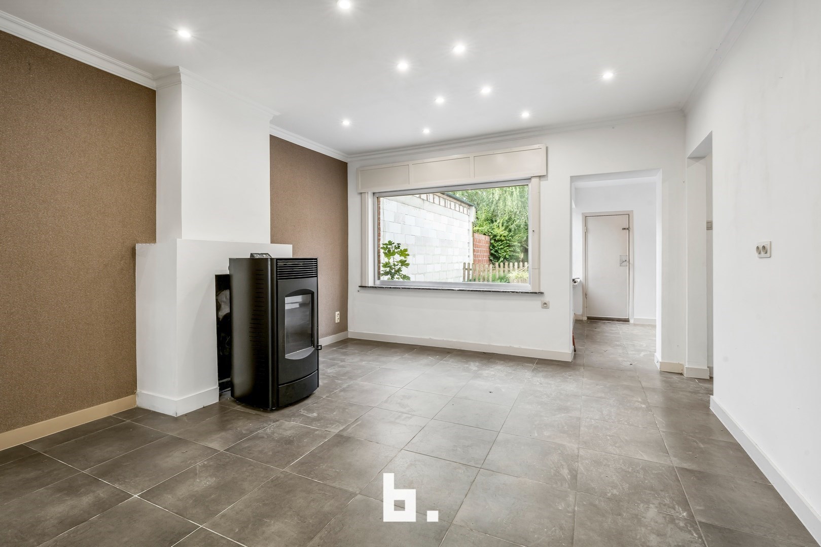 Ruime gezinswoning met zonnige tuin vlakbij het centrum - foto 5