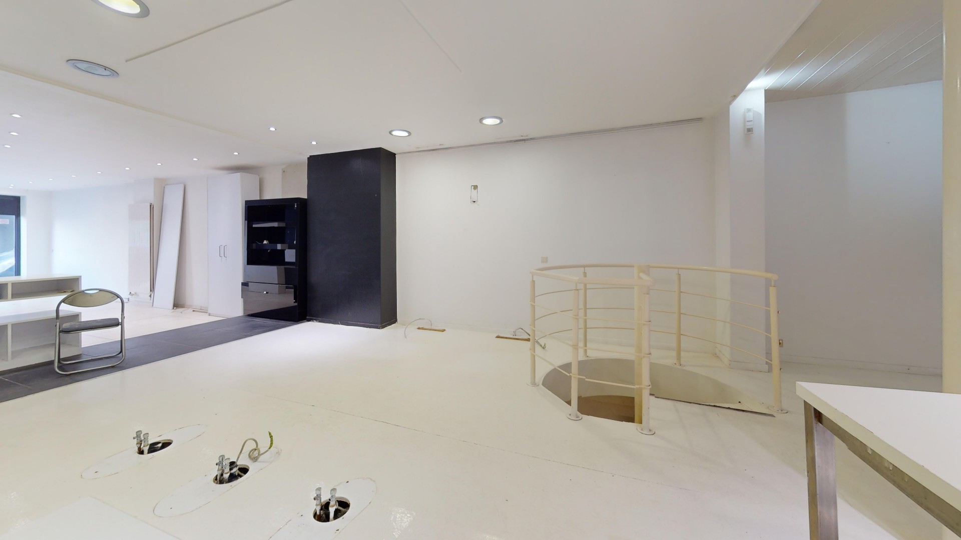 Handelspand op commerciële ligging centraal aan het Van Bunnenplein en de Kustlaan. - foto 5