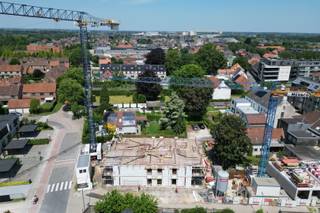 Maak vrijblijvend uw afspraak voor een individuele rondleiding op de werf en ontdek de troeven van dit project.Dit tweeslaapkamer appartement met een...