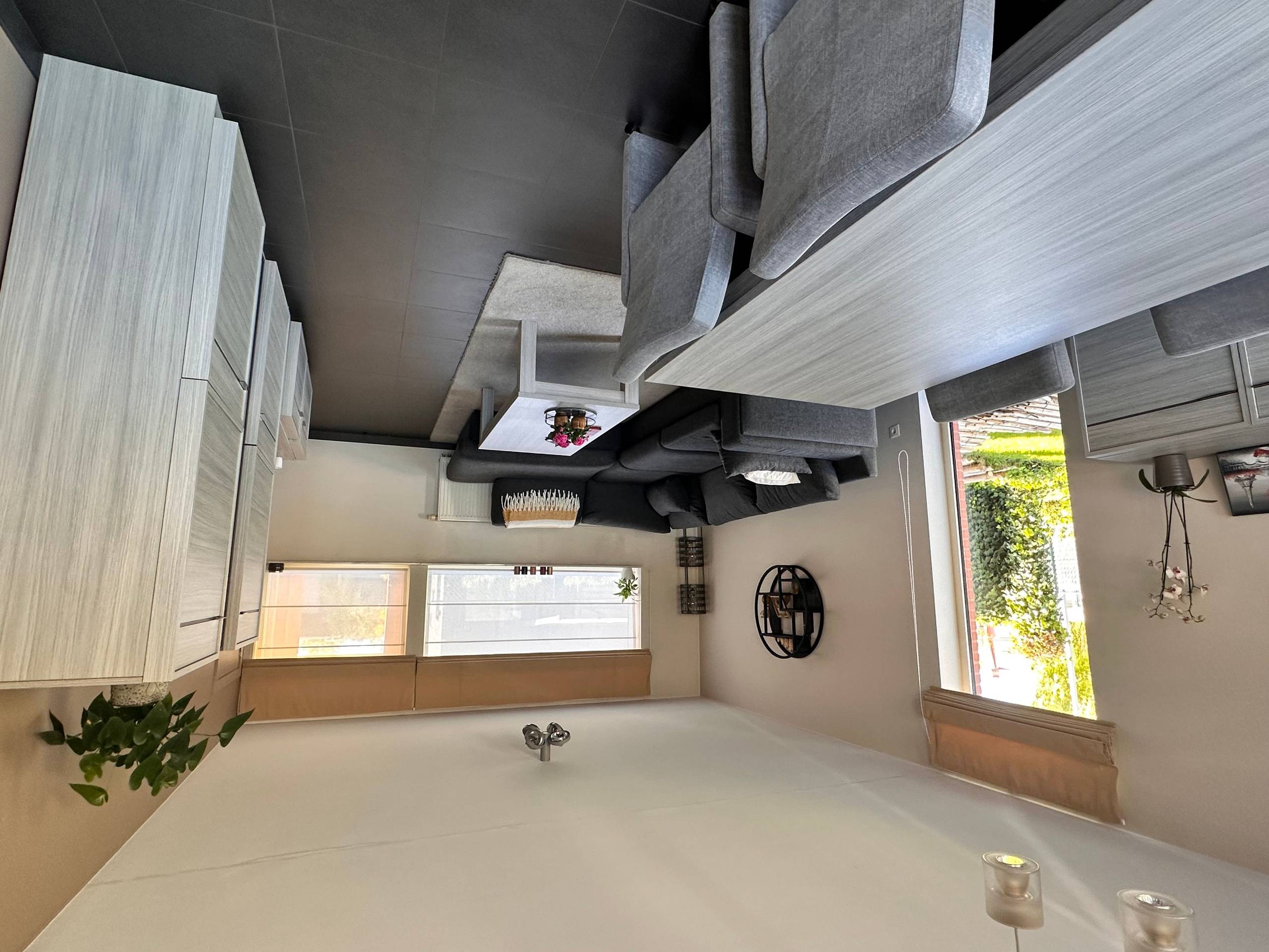 Halfopen woning met 3 slaapkamers en garage te huur te Roeselare - foto 4