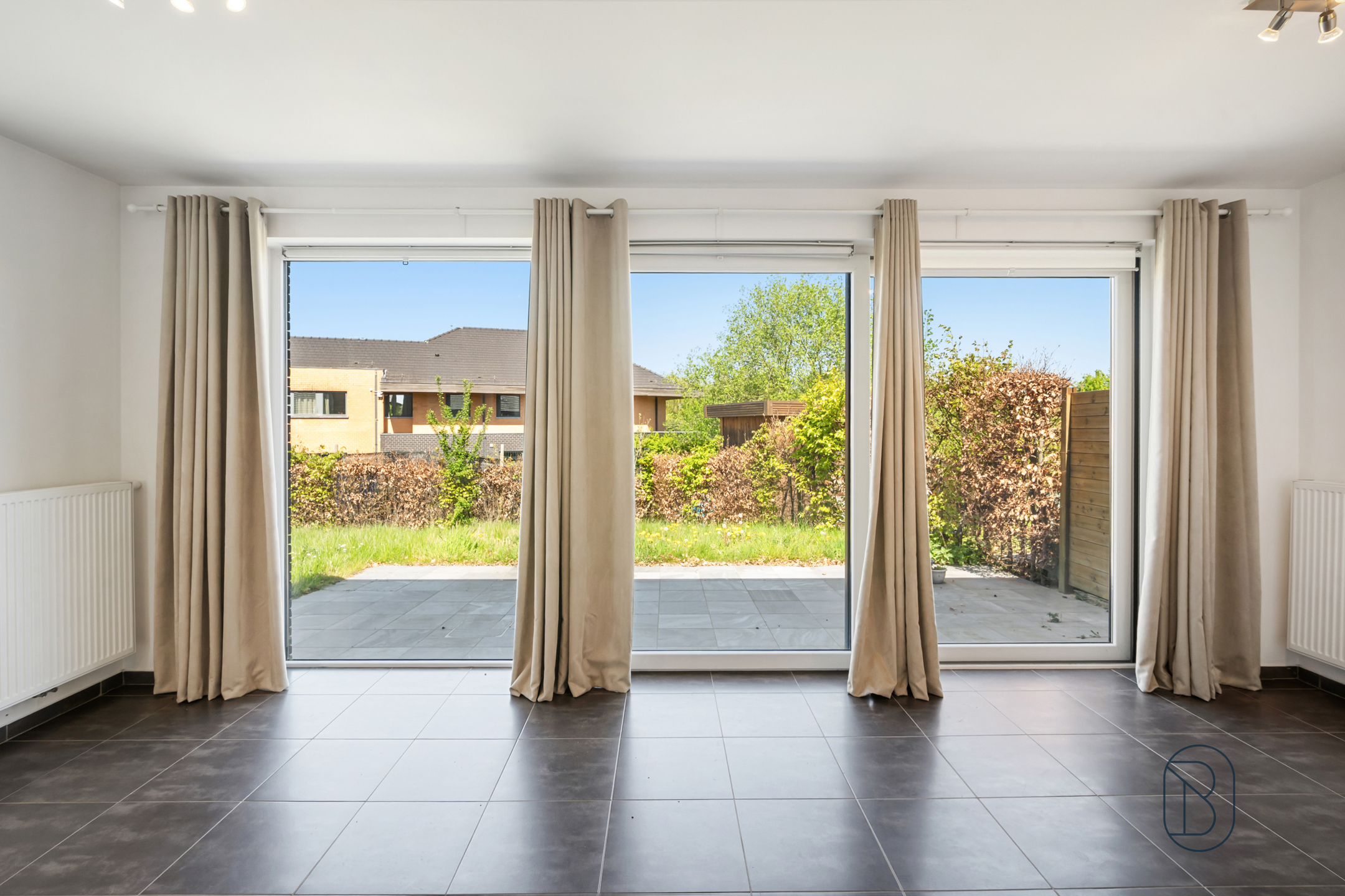 Moderne energiezuinige halfopen bebouwing met 3slpk en tuin - foto 5