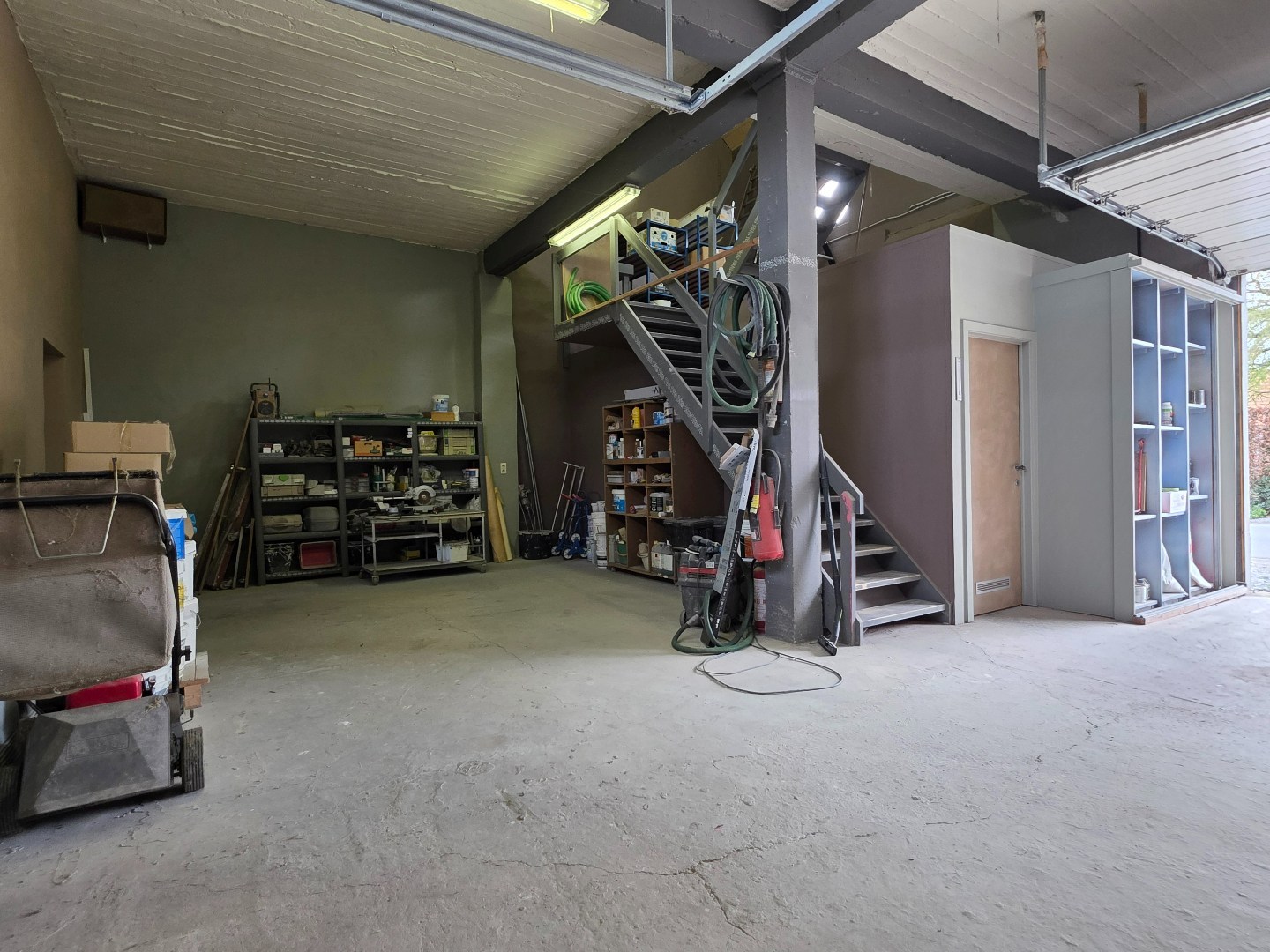 Vlot bereikbaar atelier/opslagruimte te koop - foto 5