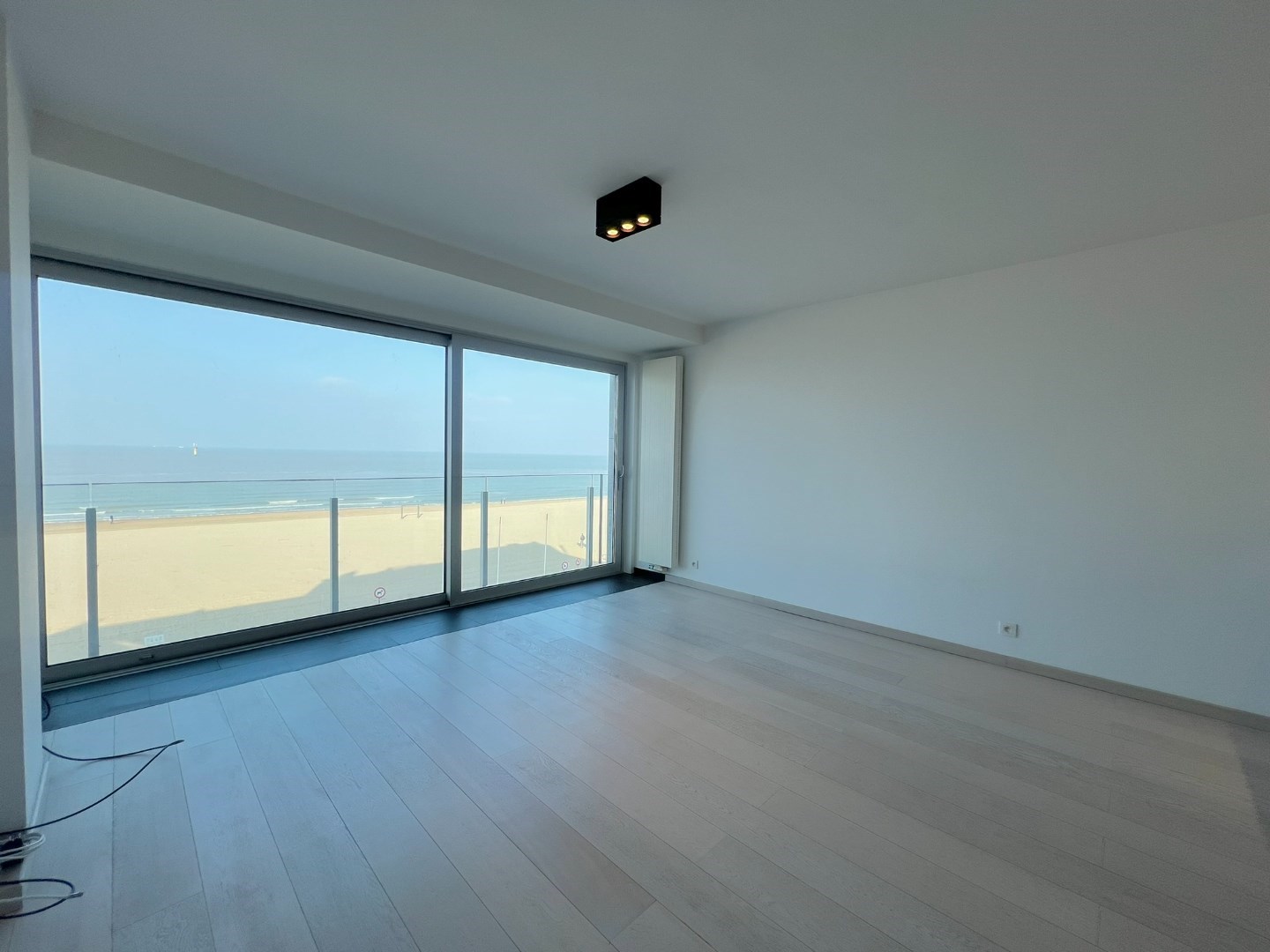 Appartement met frontaal zeezicht op een toplocatie langs de Zeedijk van het Zoute. - foto 5