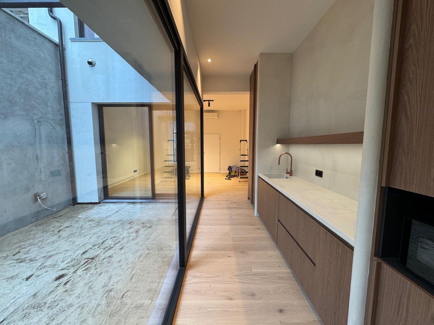 Commercial à louer à Anvers - photo 3