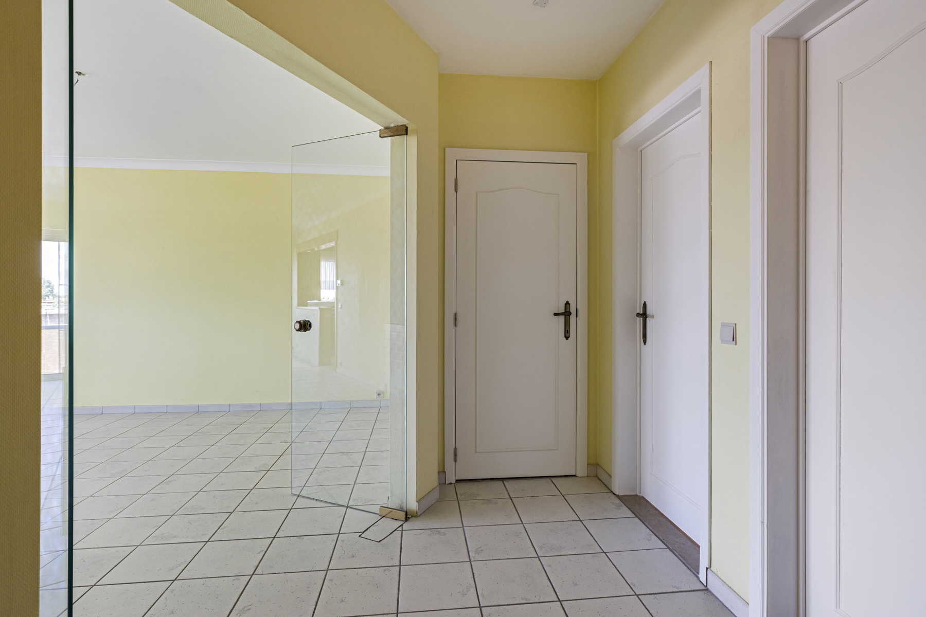 Apartment for sale in Antwerp with 2 bedrooms - photo 2