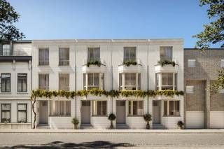 Exclusieve herenwoning in het hart van Klein Berchem, Antwerpen, met een prachtige, uitzonderlijke tuin. Deze woning combineert de tijdloze charme van een klassiek herenhuis met het moderne comfort van hoogwaardige nieuwbouw. Dankzij de gunstige 6% btw kunt u bovendien tot €100.000 besparen.<br /><br />De woning beschikt over een ruime bewoonbare oppervlakte van 260 m², verdeeld over meerdere verdiepingen met vier comfortabele slaapkamers en twee stijlvolle badkamers. Dankzij het doordachte ontwerp geniet u hier van veel lichtinval en een aangename leefruimte, ideaal voor zowel rust als entertainment.<br /><br />Het perceel beslaat 300 m² en biedt met de zorgvuldig aangelegde tuin een unieke buitenruimte in de stad. Dit maakt het een zeldzame kans voor wie op zoek is naar een combinatie van privacy, ruimte en de voordelen van een centrale ligging in Antwerpen.