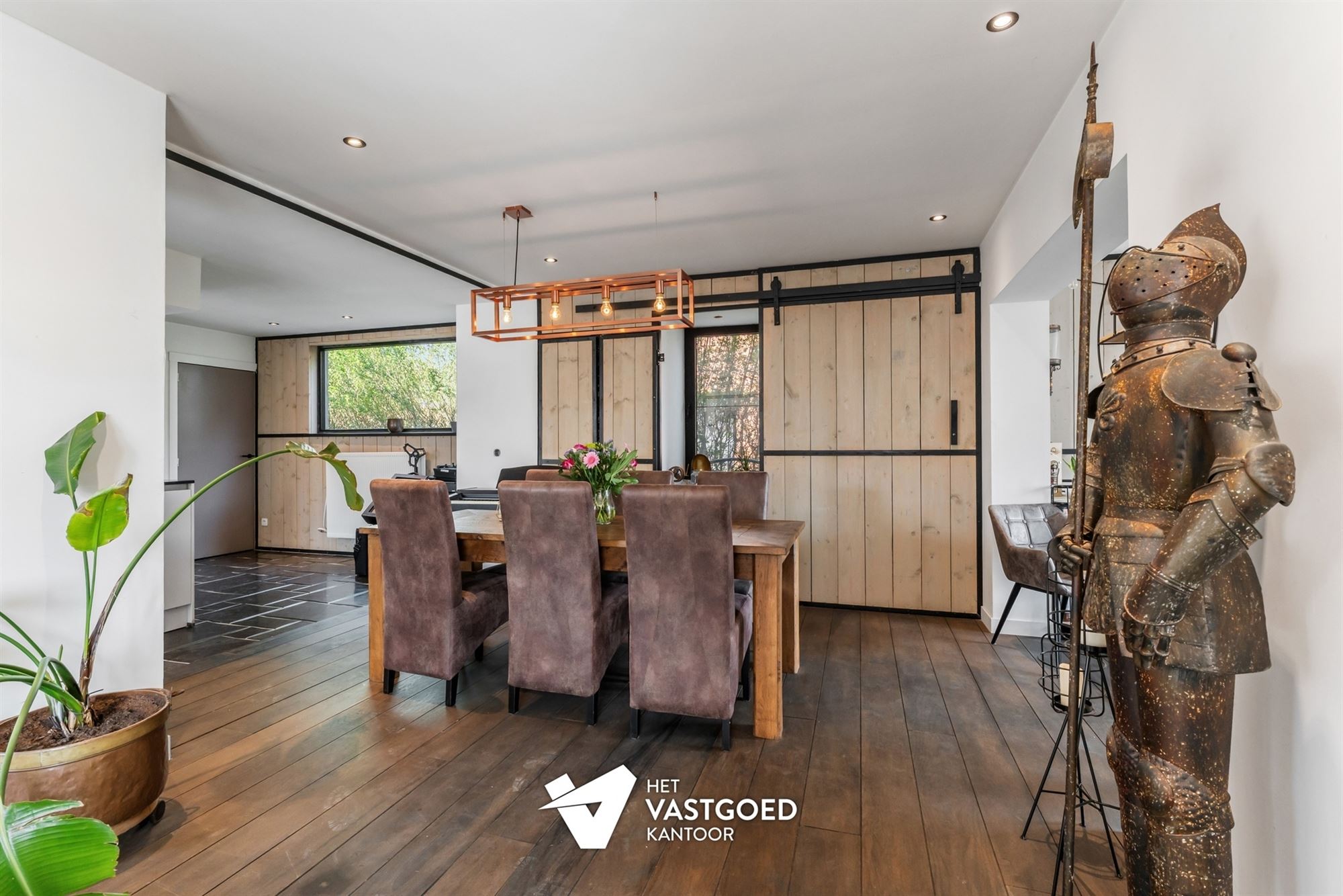 STIJLVOLLE GERENOVEERDE WONING GELEGEN OP EEN MOOI UITGESTREKT PERCEEL VAN 11A 64CA TE BEVERLO - foto 5