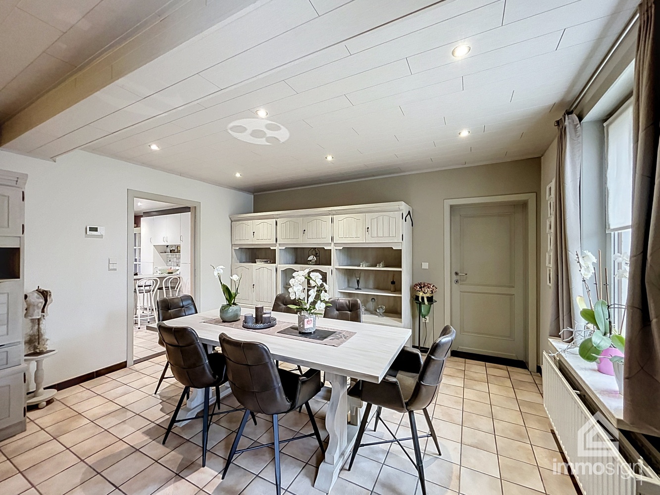 Ruime woning op bijna 2.000 m² grond met dubbele garage en werkhuis - foto 5