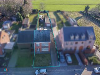 Halfopen woning met grote tuin in het hart van LoenhoutDeze charmante en praktisch ingedeelde woning ligt op een perceel van 766 m² in een rustige,...