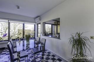 Bienvenue dans cet appartement accueillant à Wilrijk, un paradis moderne et spacieux de 125m² parfait pour les familles et les professionnels...