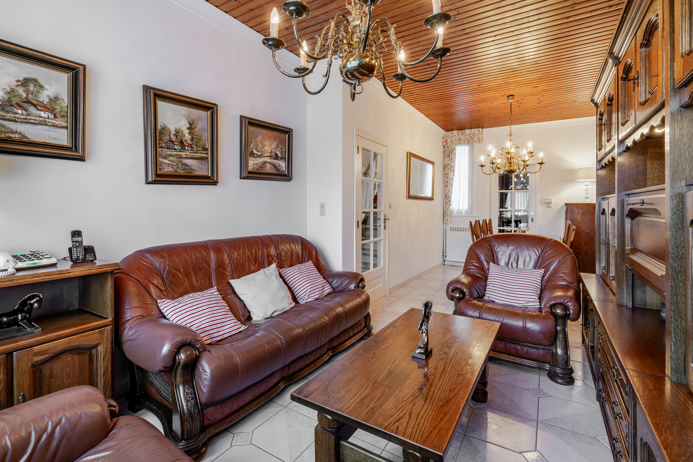 Gezinswoning met buitenkoer in centrum Vilvoorde - foto 3