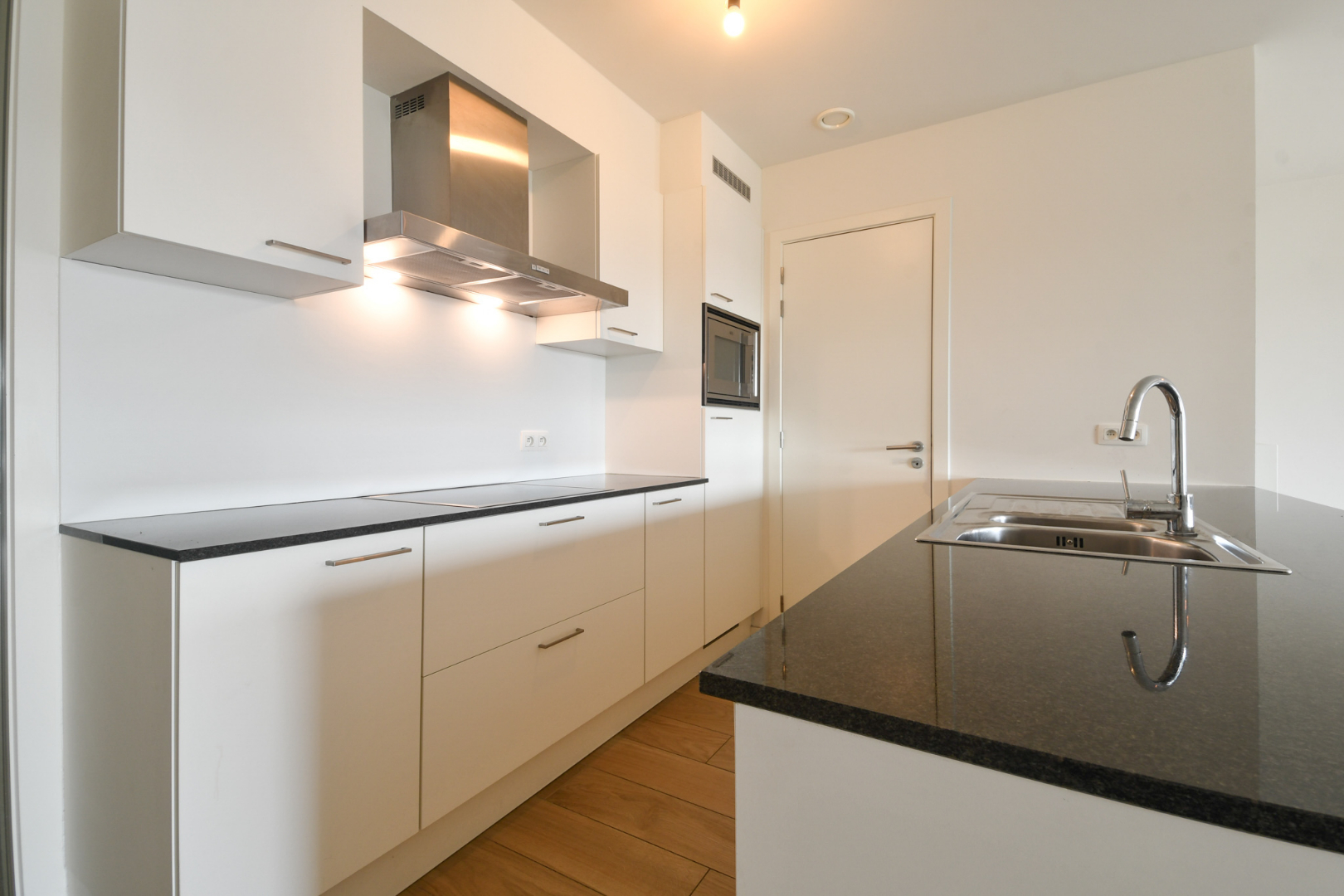 Appartement met twee slaapkamers en ruim zonneterras - photo 5