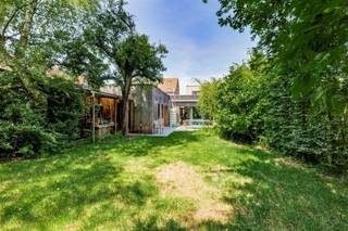 <p><span>Unique house with store, workshop or office for sale in Hoboken ideally located between Antwerp and Brussels</span></p><p><span>This turnkey home is located in a quiet, child-friendly neighborhood with only local traffic, in a strategic location near the E19 and A12 motorways. </span></p><p><span>The house combines modern living comfort with sustainability thanks to, among other things, solar panels, air conditioning and a charging station. </span></p><p><span>Fully equipped open kitchen with storage room, </span><span>4 bedrooms</span><span>, an </span><span>office space</span><span>, </span><span>a garage</span><span> and a driveway as well as a beautiful a sunny </span><span>west facing garden</span><span>. </span></p><p><span> </span></p><p><span>Layout :</span></p><p><span> </span></p><p><span>front</span></p><p><span>- basement</span></p><p><span>- store, workshop</span></p><p><span>- closed office 1</span></p><p><span>- atelier</span></p><p><span>- workshop</span></p><p><span>- garage/doorway/side entrance</span></p><p><span>second floor</span></p><p><span>- living room 1</span></p><p><span>- kitchen 1</span></p><p><span>- bathroom 1</span></p><p><span>- bedroom 1</span></p><p><span>- bedroom 2</span></p><p><span> </span></p><p><span>rear</span></p><p><span>- entrance hall with checkroom and bespoke wardrobes</span></p><p><span>- guest toilet</span></p><p><span>- living room 2</span></p><p><span>- living kitchen 2</span></p><p><span>- pantry</span></p><p><span>- office 2</span></p><p><span>- dressing/bedroom</span></p><p><span>- bathroom 2</span></p><p><span>- bedroom 3</span></p><p><span>- bedroom 4</span></p><p><span>- bedroom 5</span></p><p><span>- garden</span></p><p><span>- terrace</span></p><p><span>- garden shed</span></p><p><span> </span></p><p><span>Features:</span></p><p><span>- sunny south-oriented garden with lots of privacy</span></p><p><span>- garage / storage room</span></p><p><span>- available by deed</span></p><p><span>- ideal live/work situation (quiet location with easy accessibility)</span></p><p><span>- hyper fitted kitchen and bathroom</span></p><p><span>- awnings</span></p><p><span>- separate access via sas, extra privacy to back part</span></p><p><span> </span></p><p><span> </span></p><p><span> </span></p><p><span>Are you interested in this house for sale in Hoboken, are you looking for other real estate or do you want to know the value of your property? Then BOLT immo is the right place for you! We will gladly help you.</span></p><p><span> </span></p>