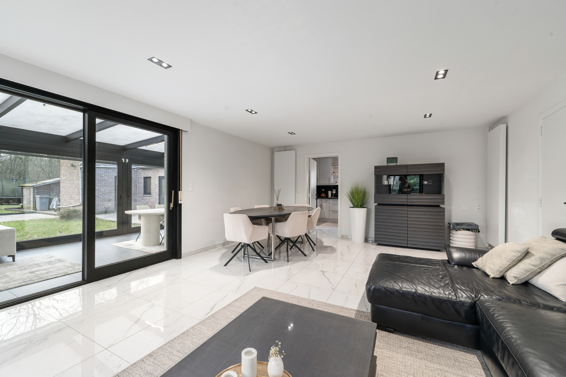 Ruime open bebouwing met 5 slaapkamers op toplocatie! - foto 3