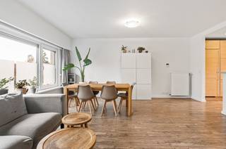 In de charmante en rustige Rochuslei in Brasschaat, bevindt zich deze instapklare Bel-étage. De woning is praktisch ingedeeld en ligt in een...