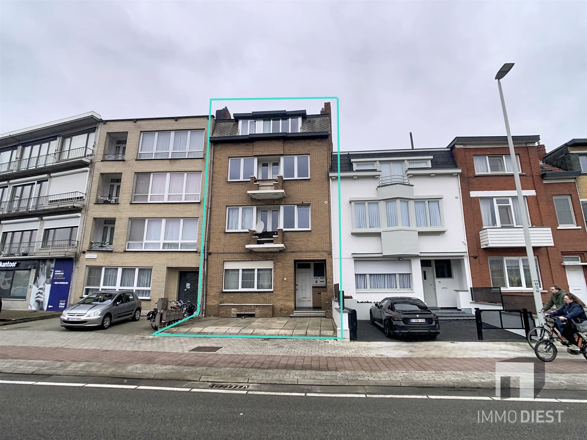 4 appartementen, topligging met renovatiehefboom/ rendement - foto 1