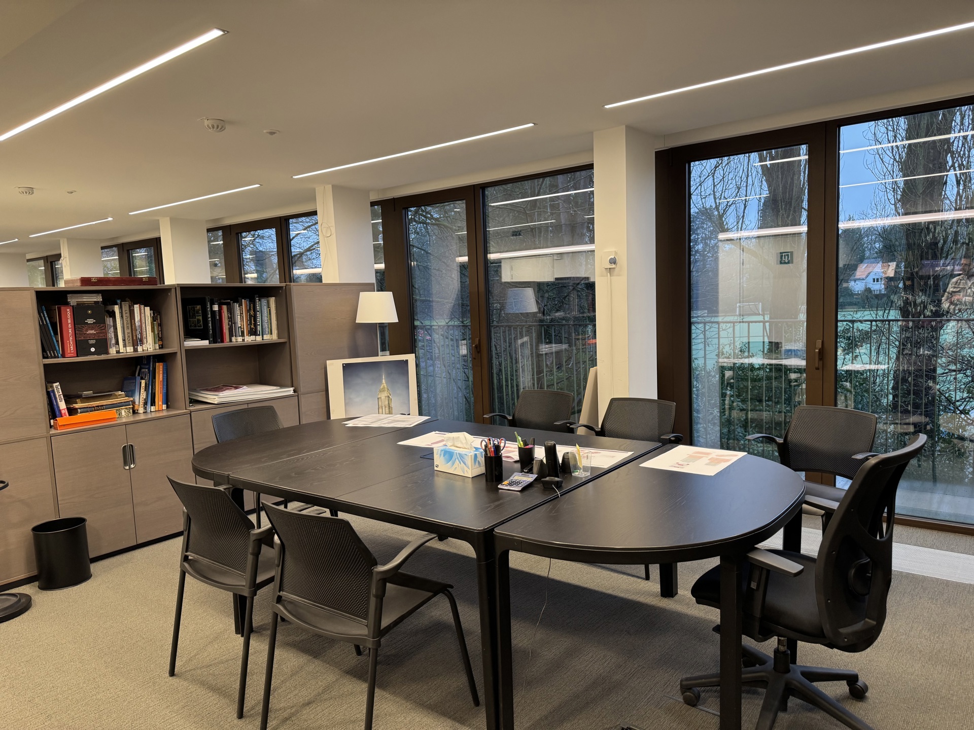 Commercial for rent in Uccle - photo 2